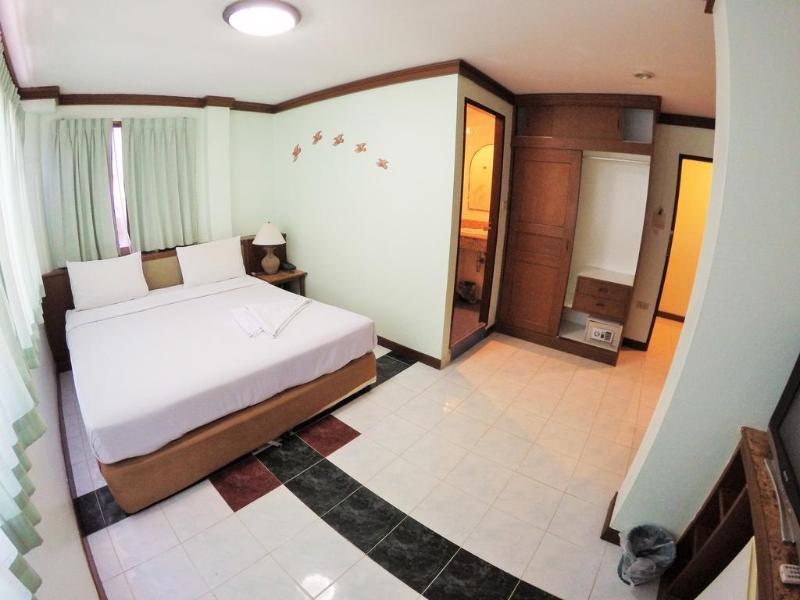 Seatel Phuket, Patong Beach Exterior photo